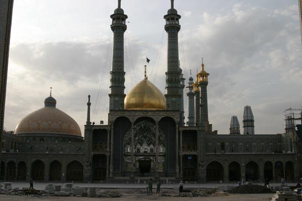 qom